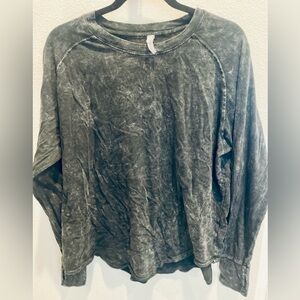 Zella Relaxed Long Sleeve in Washed Black